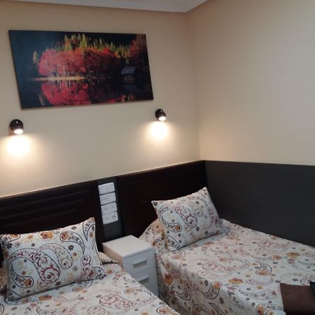 Hostal Numancia Madrid Exteriör bild