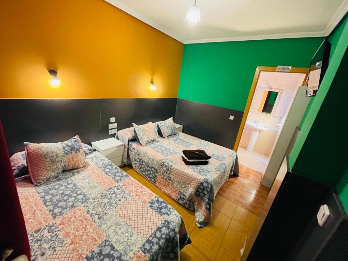 Hostal Numancia Madrid Exteriör bild