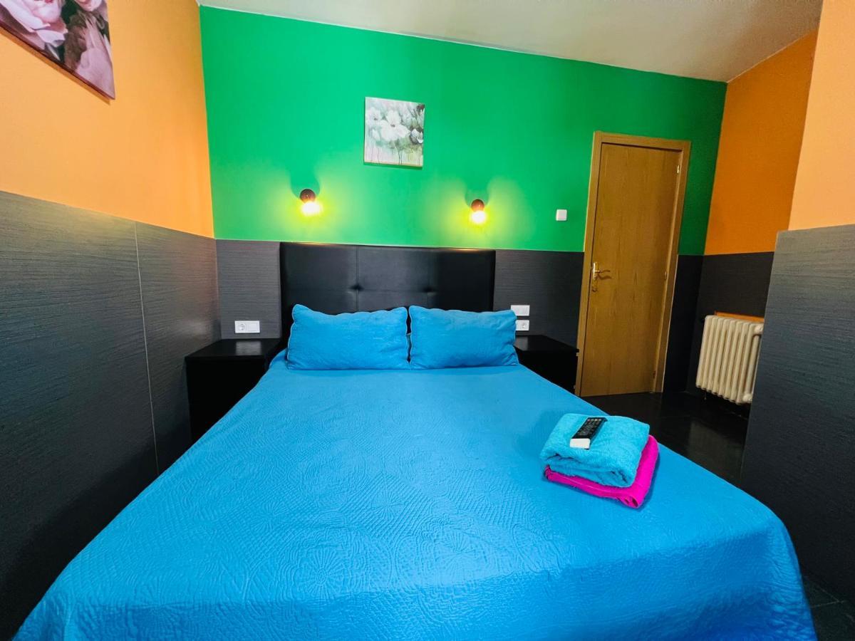 Hostal Numancia Madrid Exteriör bild