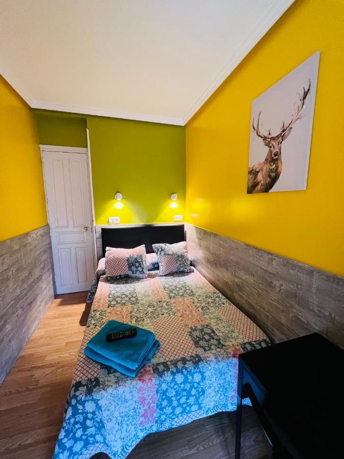 Hostal Numancia Madrid Exteriör bild