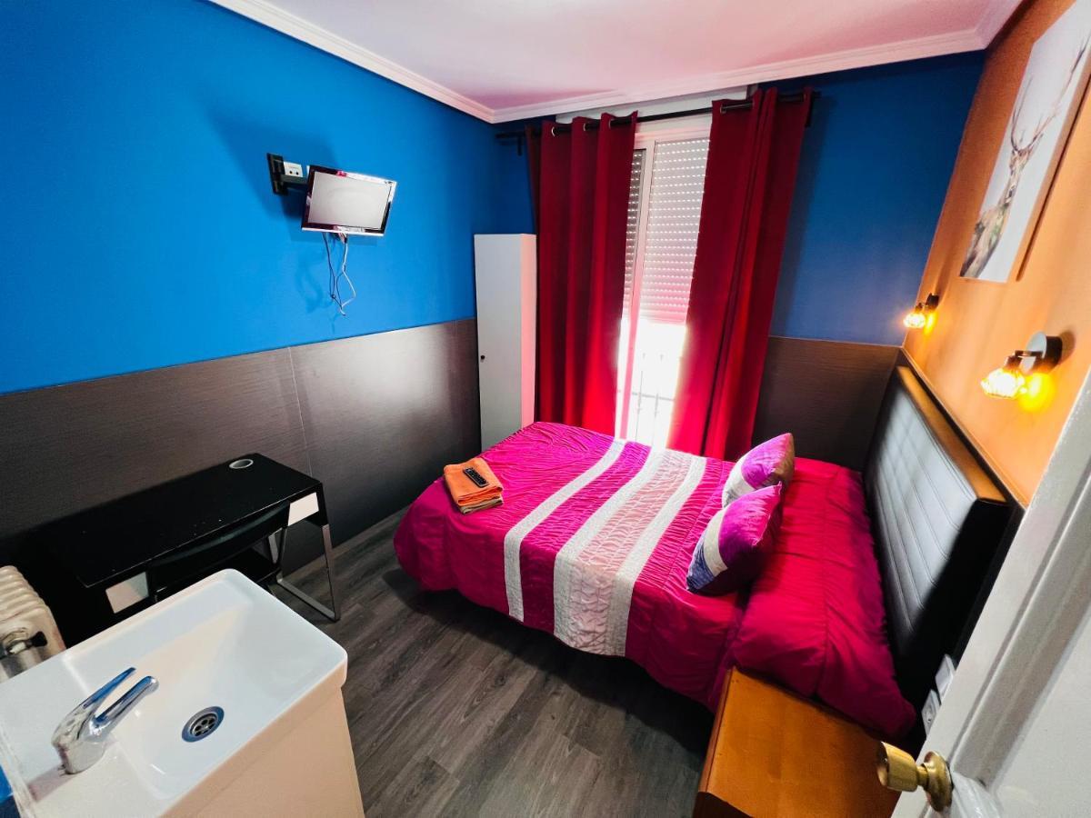 Hostal Numancia Madrid Exteriör bild