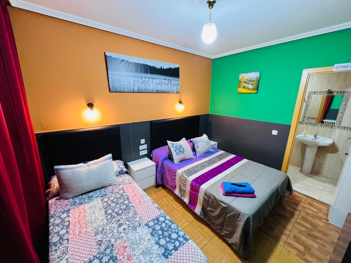 Hostal Numancia Madrid Exteriör bild