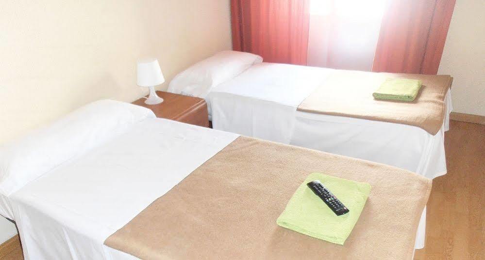 Hostal Numancia Madrid Exteriör bild